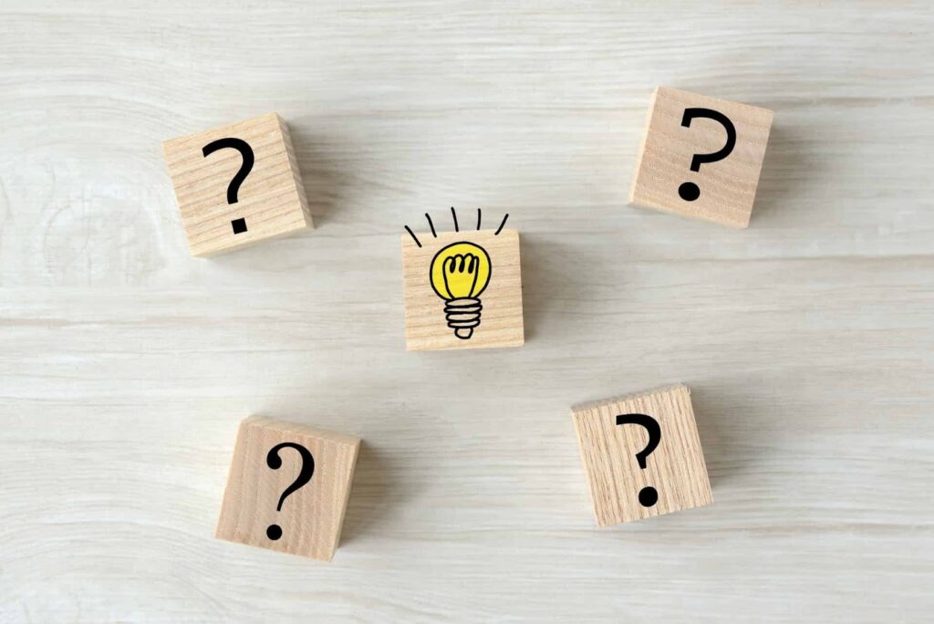 ハテナとひらめきのイメージ