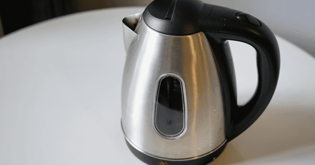 ステンレス製の電気ケトル