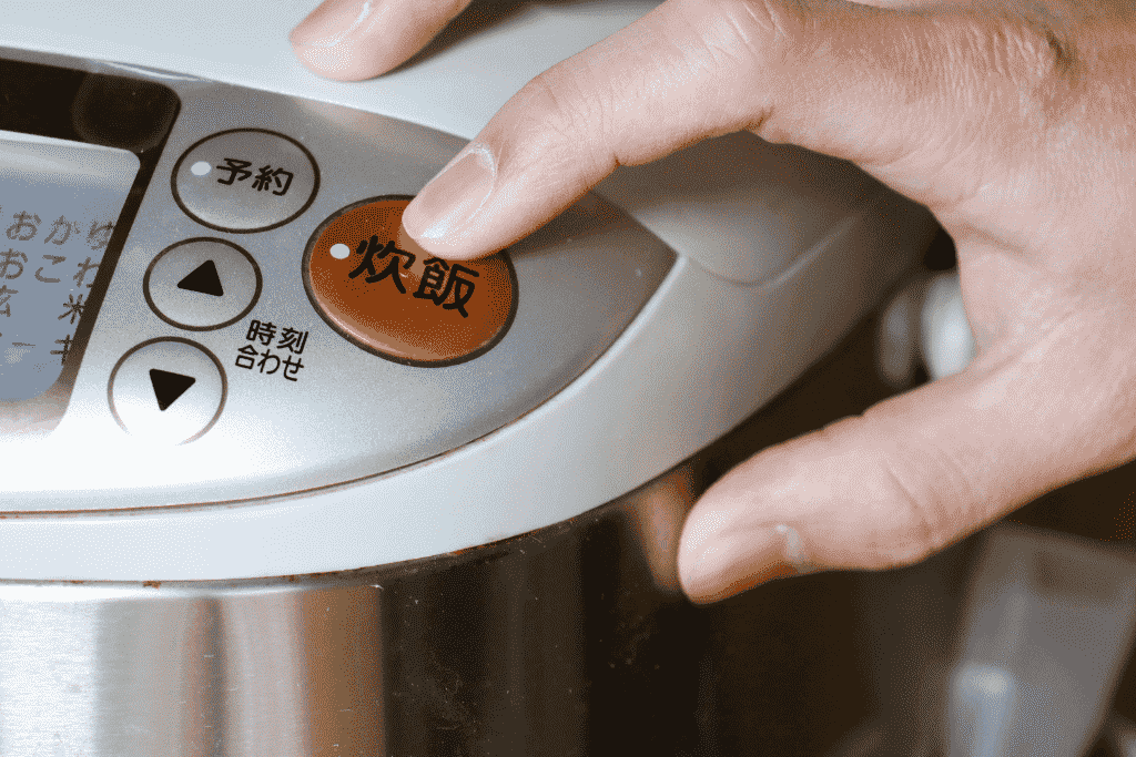 炊飯器の寿命は3〜6年が目安？買い替えサインと見直しポイントを解説